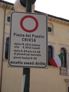 3269k Sacile Piazza popolo Sperrschild